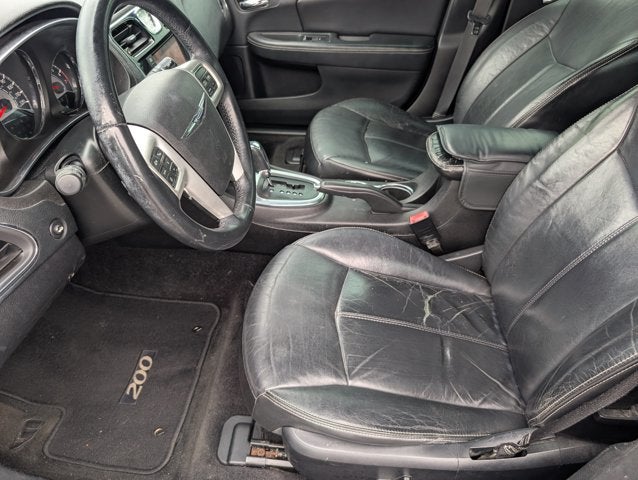 2013 Chrysler 200 Limited