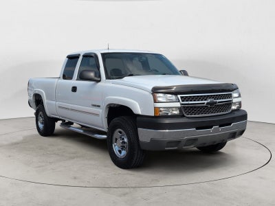 2005 Chevrolet Silverado 2500HD LS
