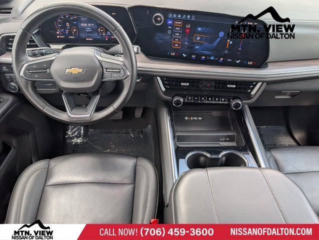 2025 Chevrolet Suburban LT