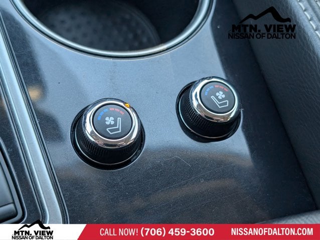 2023 Nissan Maxima Platinum