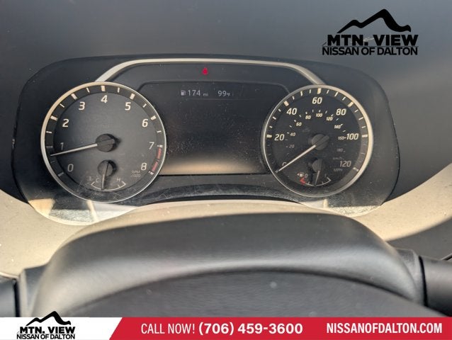2024 Nissan Frontier SV