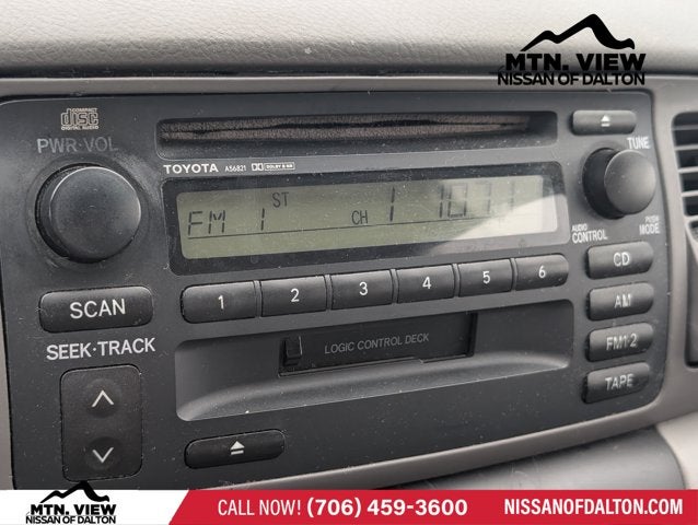 2004 Toyota Corolla LE