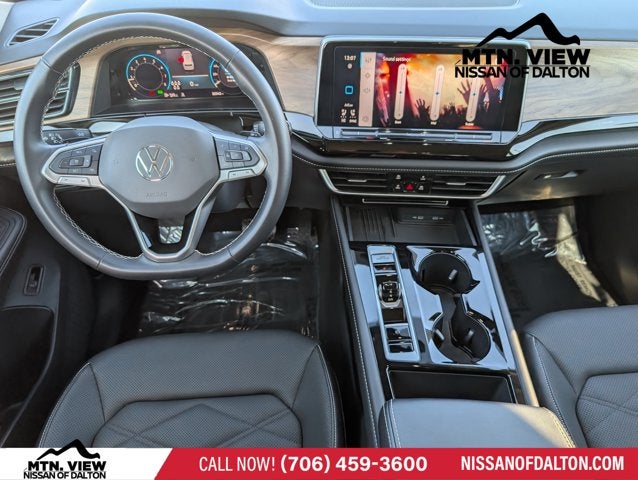 2025 Volkswagen Atlas 2.0T SE w/Technology