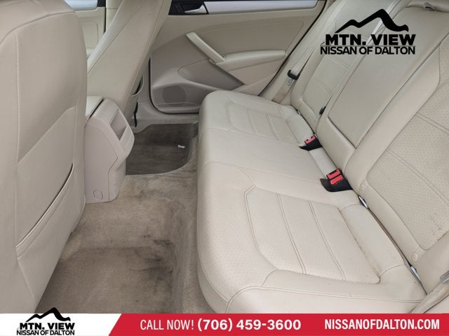 2012 Volkswagen Passat 2.5 SE