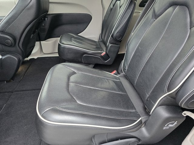 2021 Chrysler Pacifica Base