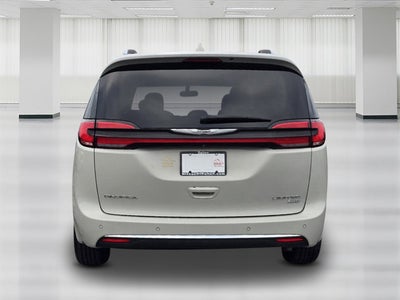 2021 Chrysler Pacifica Base