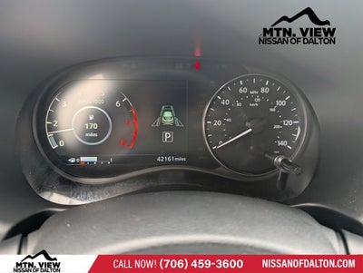 2022 Nissan Kicks SR