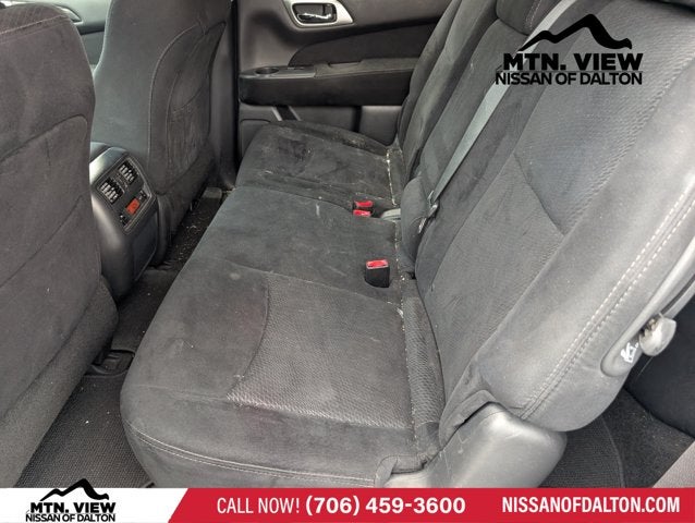 2016 Nissan Pathfinder SV