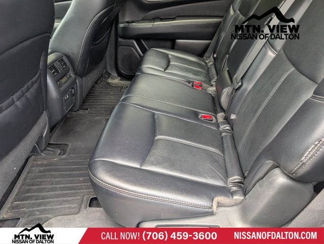 2019 Nissan Pathfinder SL