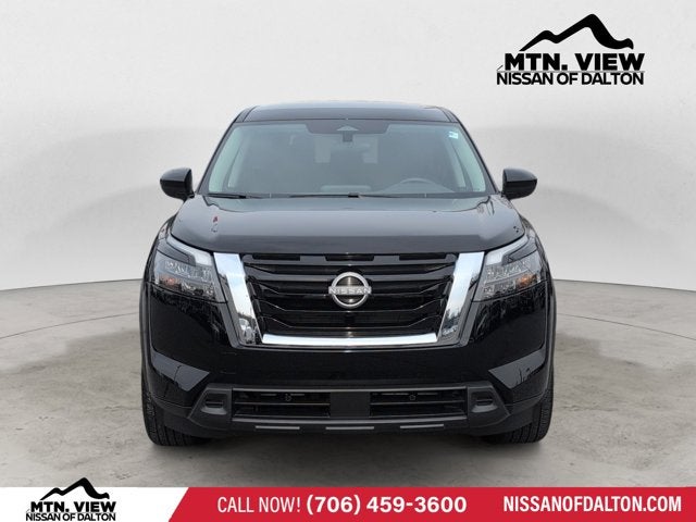 2025 Nissan Pathfinder S