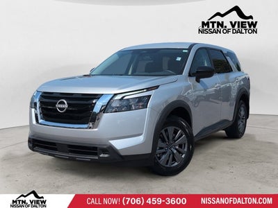 2025 Nissan Pathfinder S