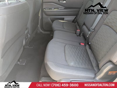 2022 Nissan Pathfinder SV