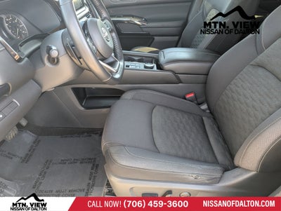 2022 Nissan Pathfinder SV