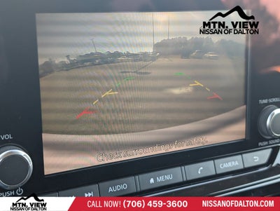 2022 Nissan Pathfinder SV