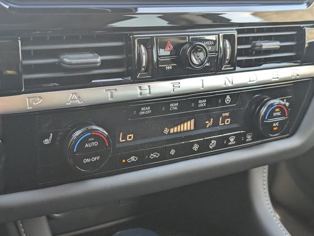2026 Nissan Pathfinder SV