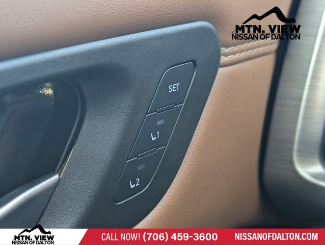 2025 Nissan Pathfinder Platinum