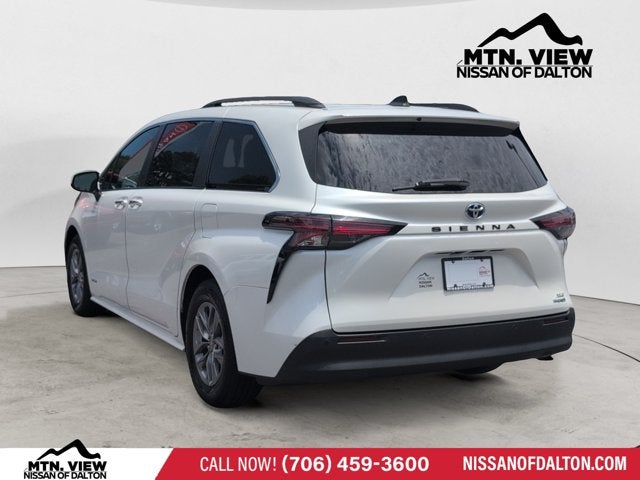 2021 Toyota Sienna XLE