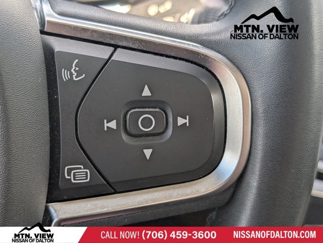 2024 Volvo S60 Core Dark Theme