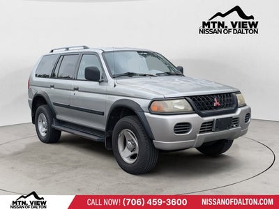 2001 Mitsubishi Montero Sport ES