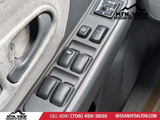 2001 Mitsubishi Montero Sport ES