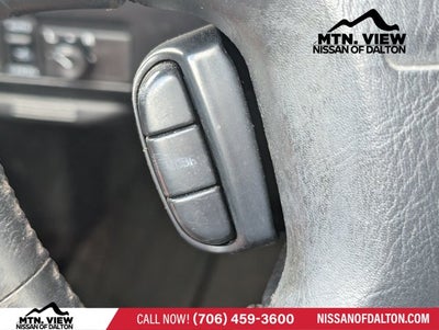 2001 Nissan Pathfinder LE