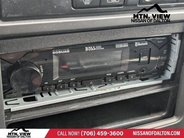 2001 Nissan Pathfinder LE