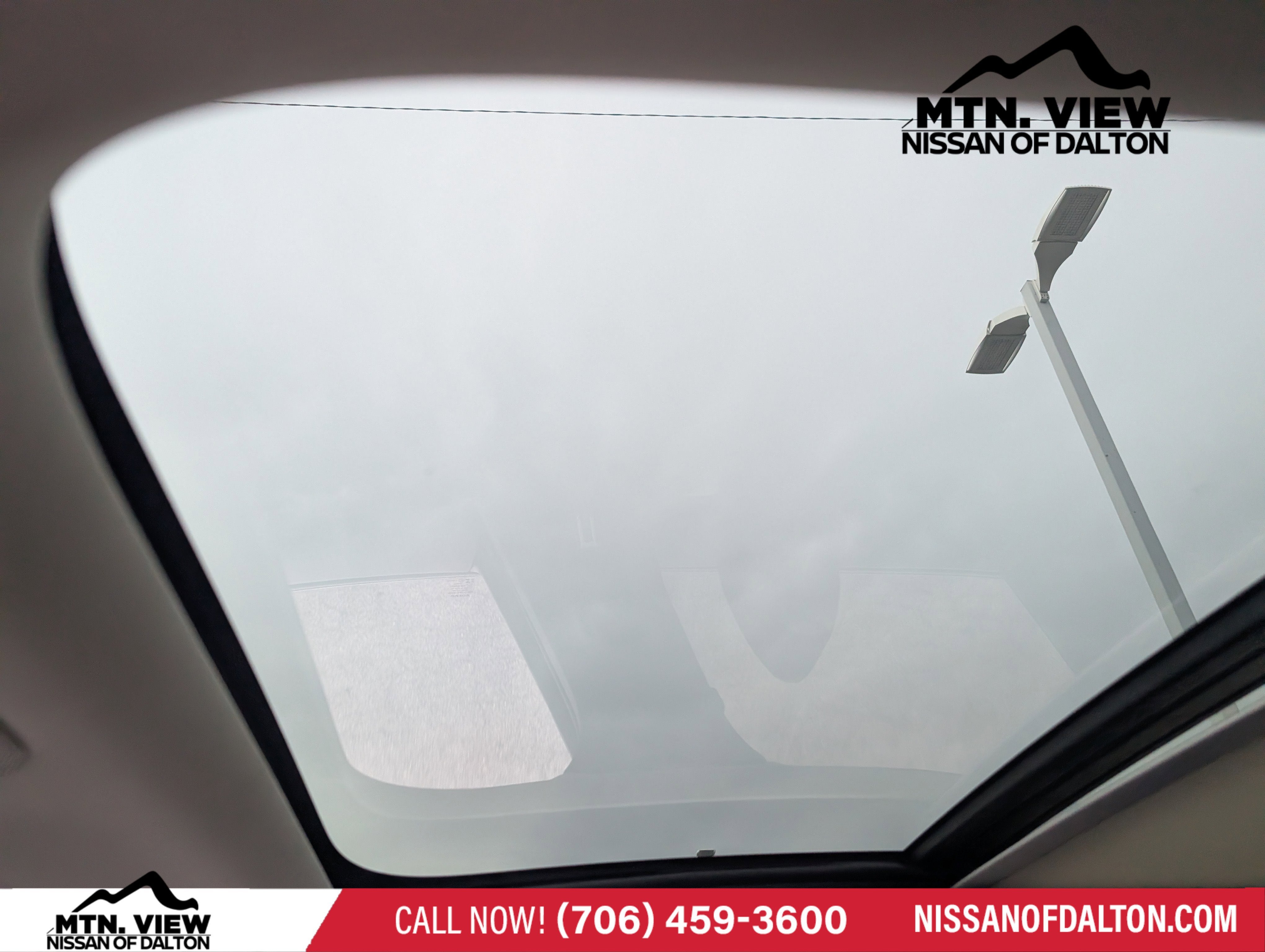 2024 Volvo XC60 Plus Dark Theme