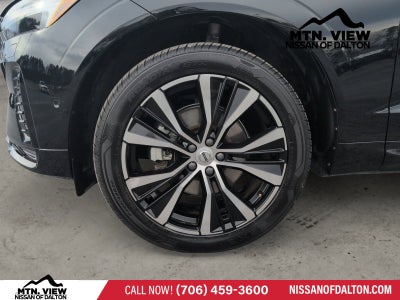 2024 Volvo XC60 Plus Dark Theme