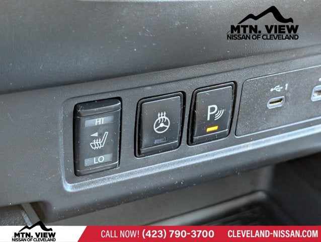 2024 Nissan Frontier SV