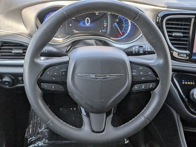 2022 Chrysler Pacifica Hybrid Limited