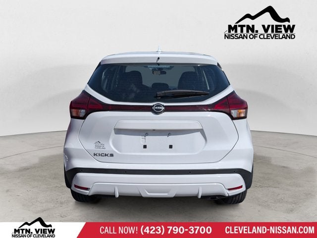 2023 Nissan Kicks S
