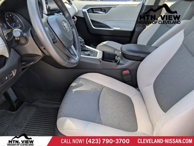 2022 Toyota RAV4 Hybrid XLE
