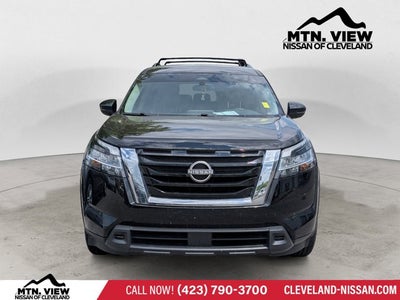 2022 Nissan Pathfinder SV