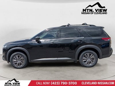 2022 Nissan Pathfinder SV