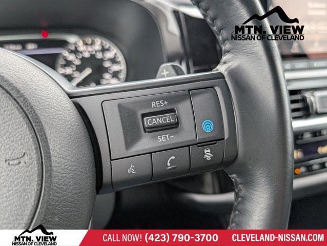 2024 Nissan Pathfinder SV