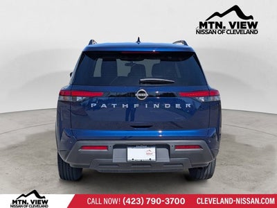 2025 Nissan Pathfinder SV