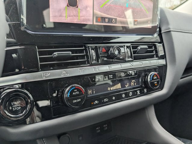 2026 Nissan Pathfinder SV