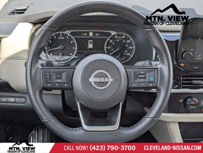 2025 Nissan Pathfinder SL