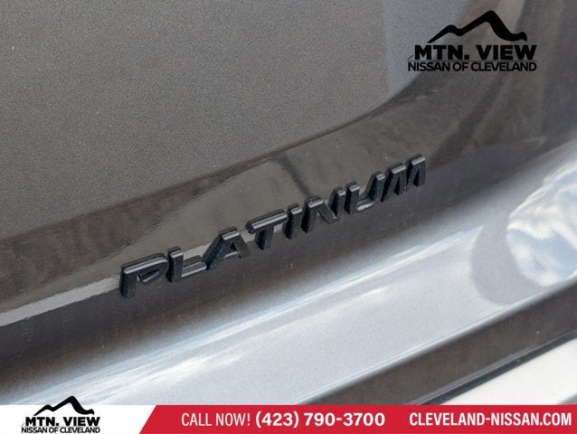 2025 Nissan Pathfinder Platinum