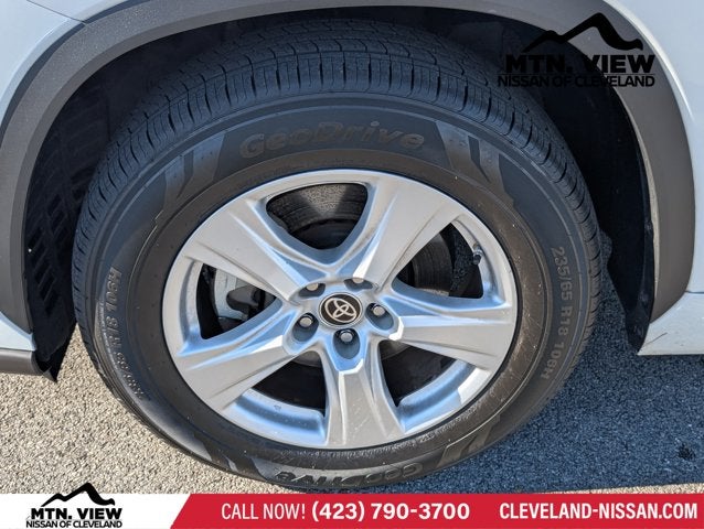 2022 Toyota Highlander LE