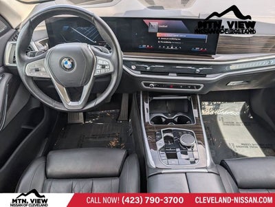 2025 BMW X7 xDrive40i