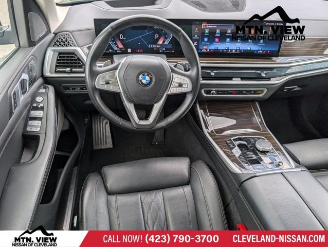 2025 BMW X7 xDrive40i