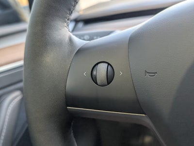 2025 Tesla Model Y Long Range