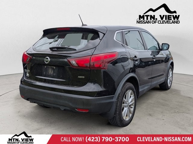 2017 Nissan Rogue Sport S