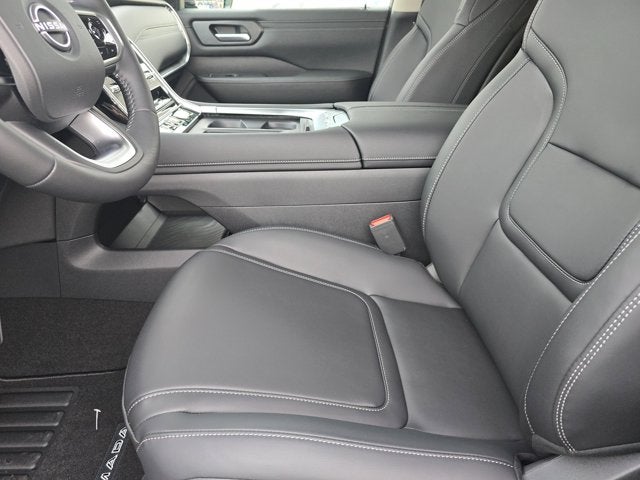 2026 Nissan Armada SV - Photo 10