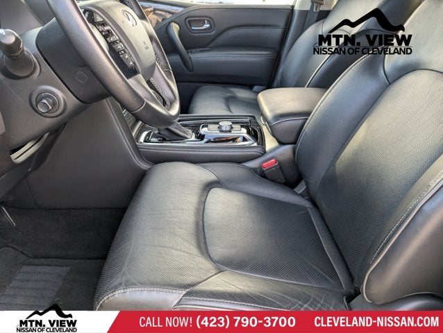 2024 INFINITI QX80 LUXE