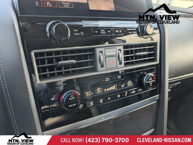 2024 INFINITI QX80 LUXE