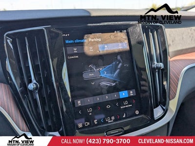 2025 Volvo V60 Cross Country Plus