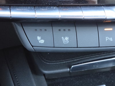 2024 Cadillac XT4 FWD Premium Luxury