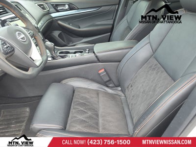 2023 Nissan Maxima SR